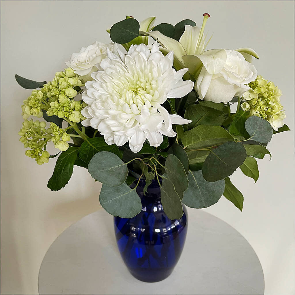Snowy Dreams Bouquet –  Militaryflorist.com, Tontitown AR