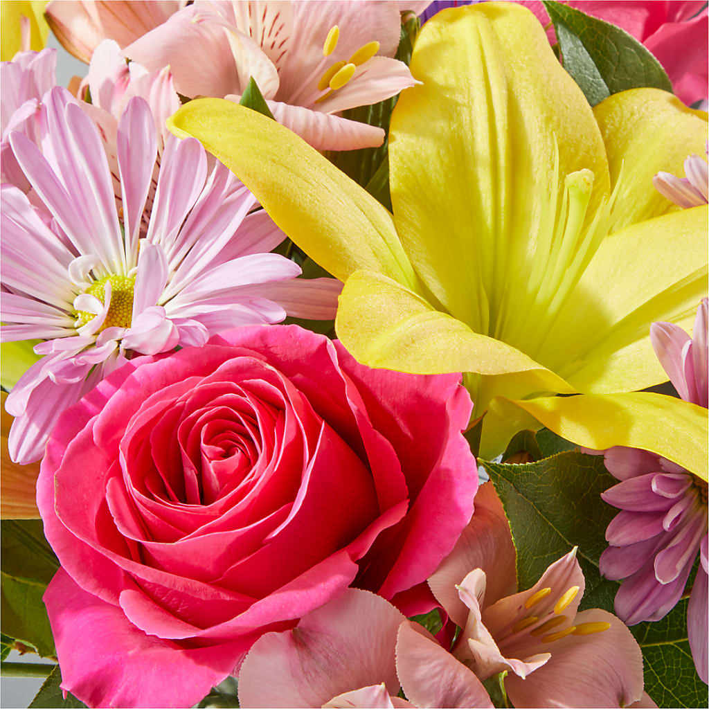 Sprinkles Bouquet –  Militaryflorist.com, Tontitown AR