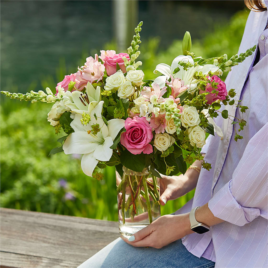 Fondly Bouquet –  Militaryflorist.com, Tontitown AR